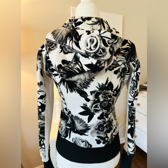 Lululemon Scuba Full Zip Hoodie Women - Picture 7 of 8